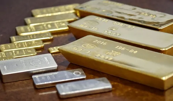 Gold-Silver Price: सोना 231 रुपये मजबूत, चांदी 784 रुपये चढ़ी
