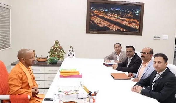 भारतीय उद्यमियों के समूह ने UP CM योगी से की मुलाकात, विभिन्न क्षेत्रों में निवेश की संभावनाओं पर चर्चा की