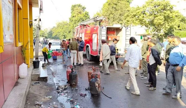 Rajasthan News: SMS अस्पताल के बाहर इंदिरा रसोई में लगी आग, किचन में रखा सिलेंडर अचानक धधका
